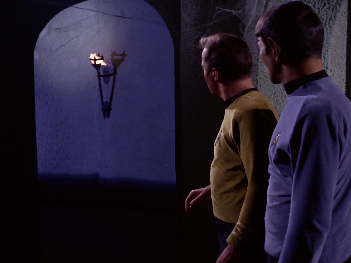 ariane179254_StarTrek_2x07_Catspaw_3130.jpg