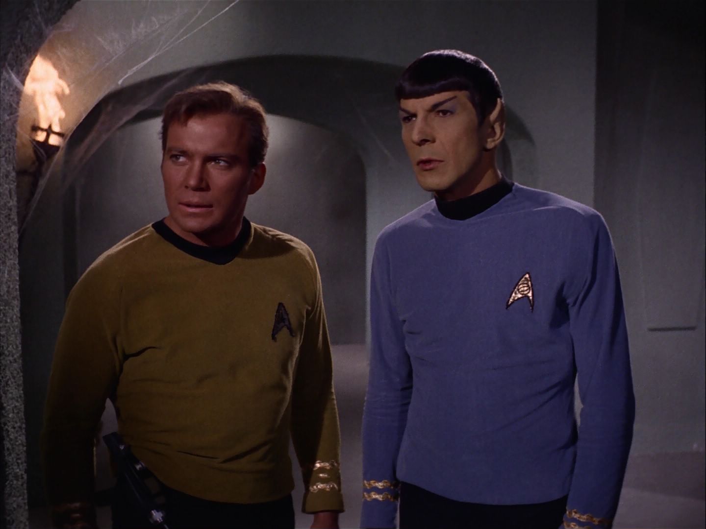 ariane179254_StarTrek_2x07_Catspaw_3136.jpg