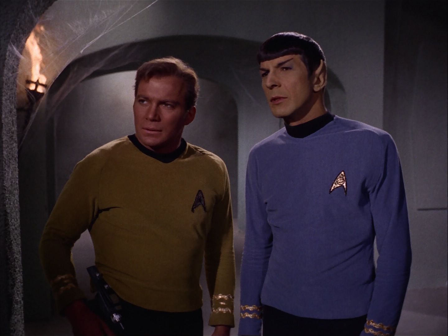ariane179254_StarTrek_2x07_Catspaw_3139.jpg