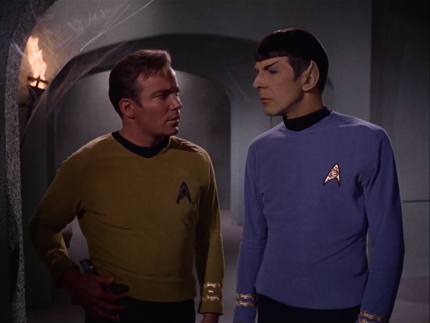 ariane179254_StarTrek_2x07_Catspaw_3146.jpg