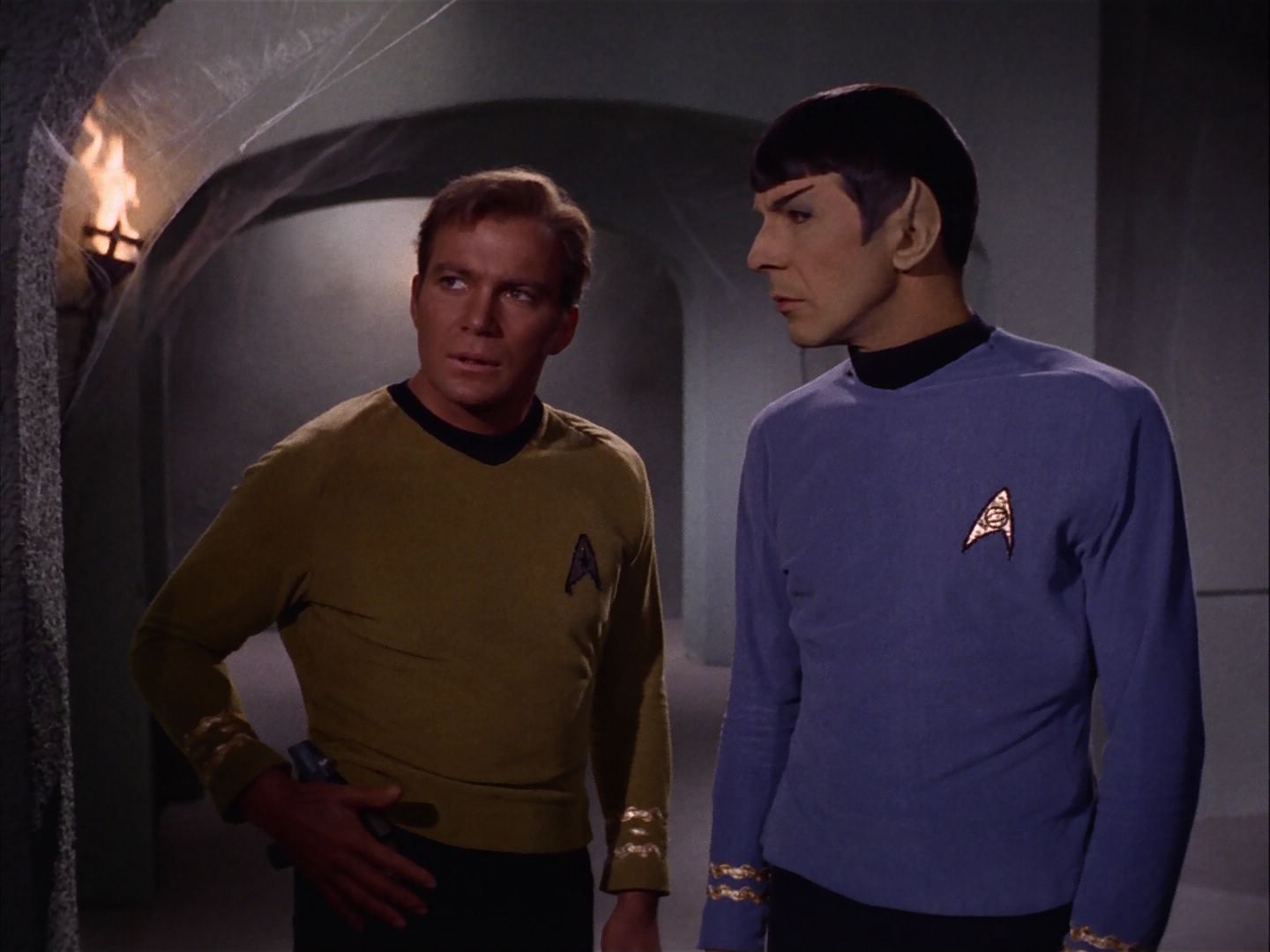 ariane179254_StarTrek_2x07_Catspaw_3148.jpg