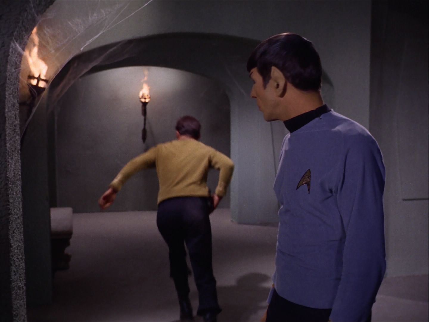 ariane179254_StarTrek_2x07_Catspaw_3151.jpg