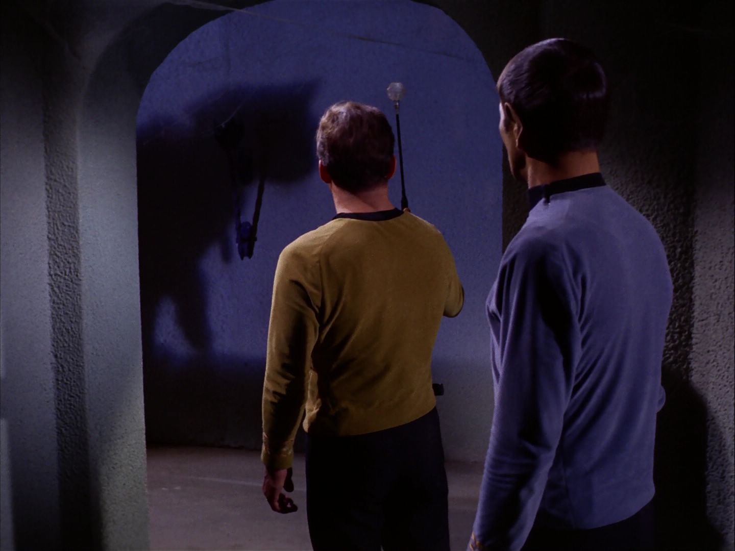 ariane179254_StarTrek_2x07_Catspaw_3186.jpg