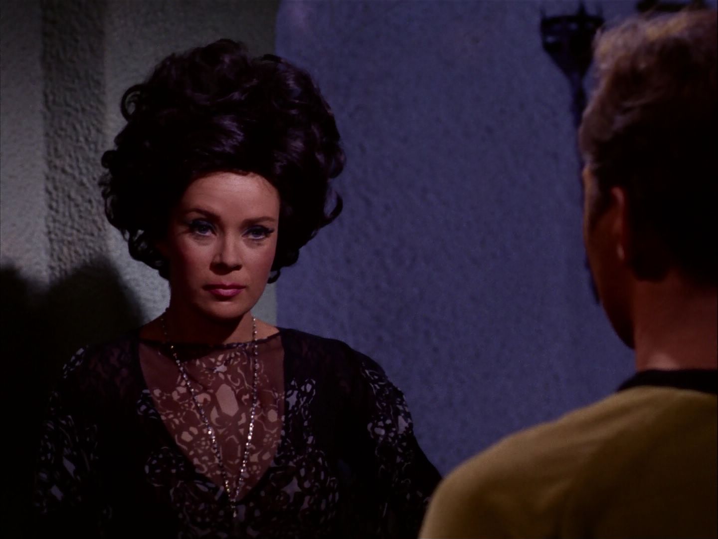 ariane179254_StarTrek_2x07_Catspaw_3208.jpg