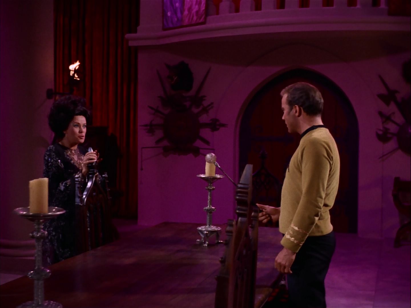 ariane179254_StarTrek_2x07_Catspaw_3225.jpg