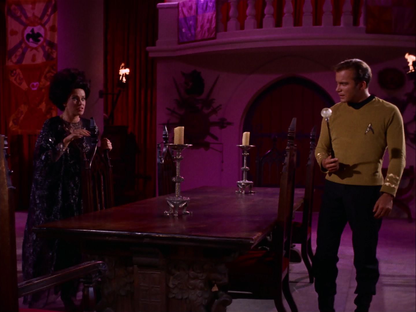 ariane179254_StarTrek_2x07_Catspaw_3234.jpg