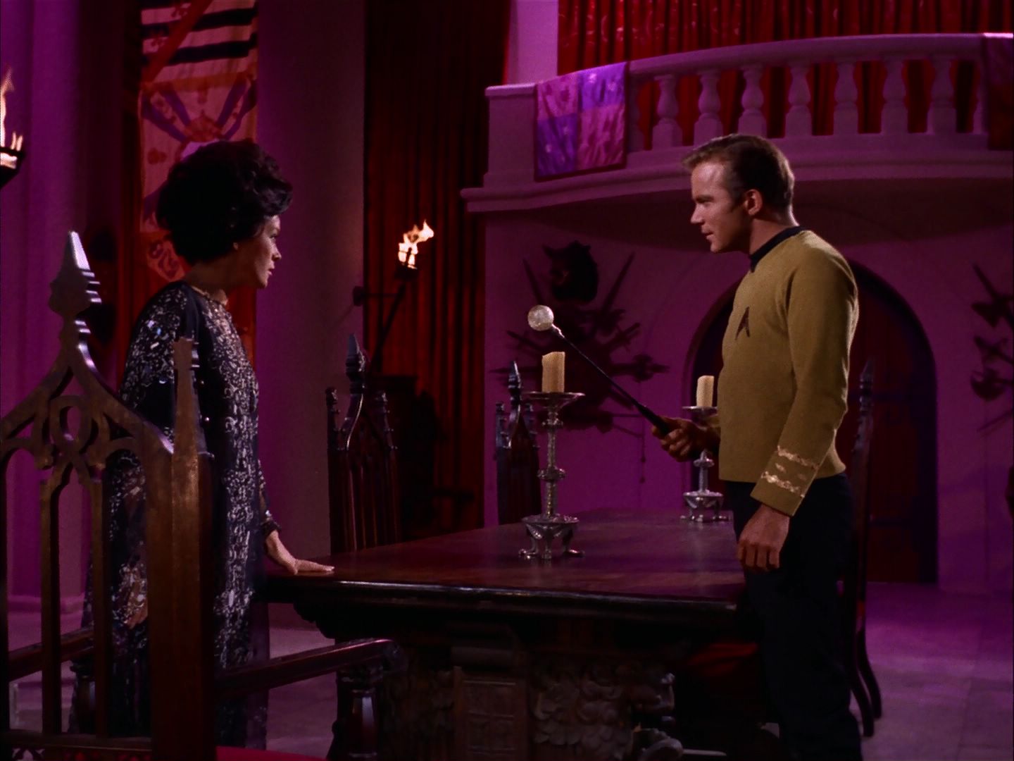 ariane179254_StarTrek_2x07_Catspaw_3244.jpg