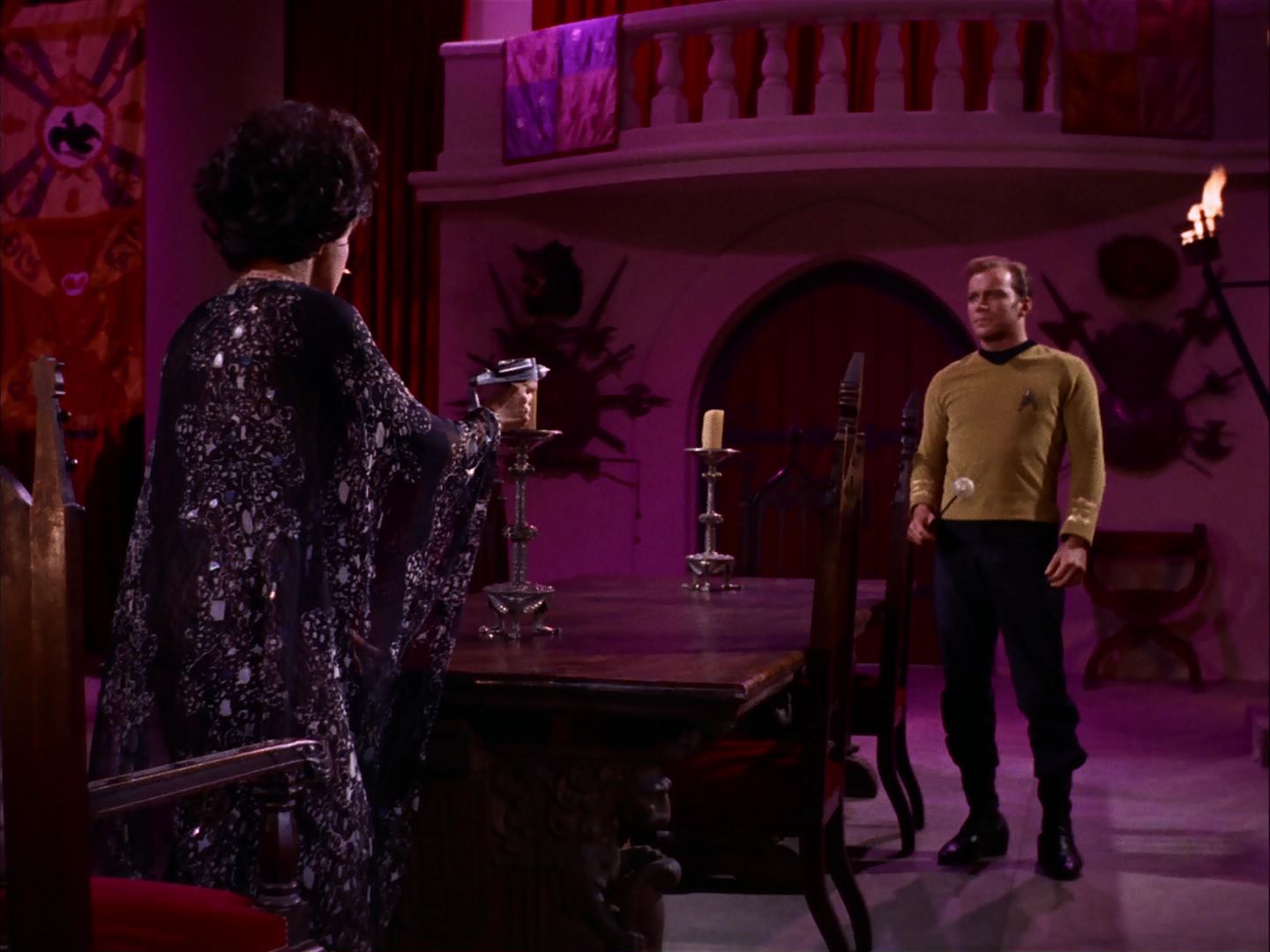 ariane179254_StarTrek_2x07_Catspaw_3282.jpg