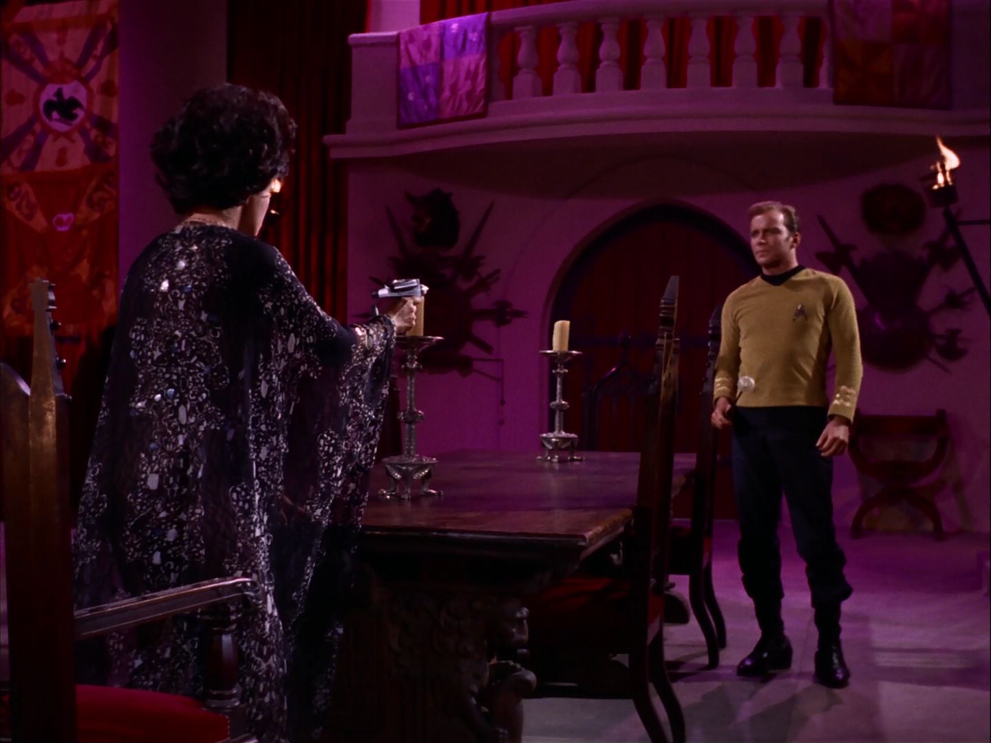 ariane179254_StarTrek_2x07_Catspaw_3283.jpg
