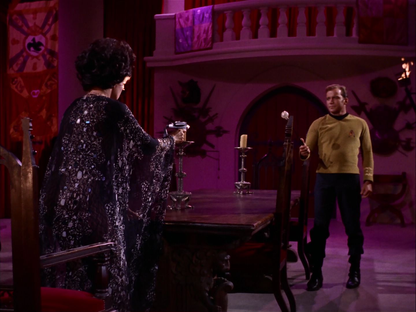 ariane179254_StarTrek_2x07_Catspaw_3292.jpg