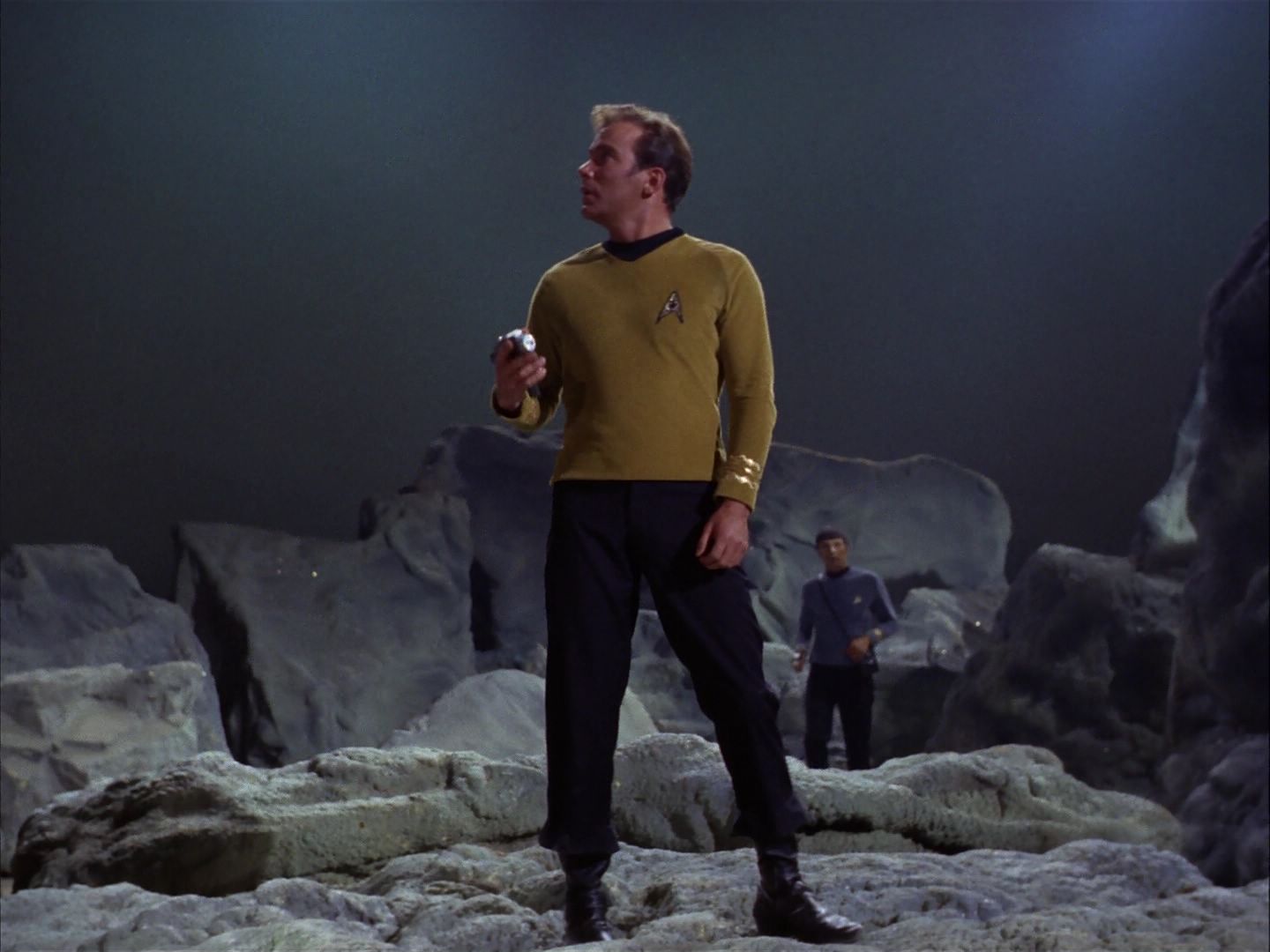 ariane179254_StarTrek_2x07_Catspaw_3302.jpg