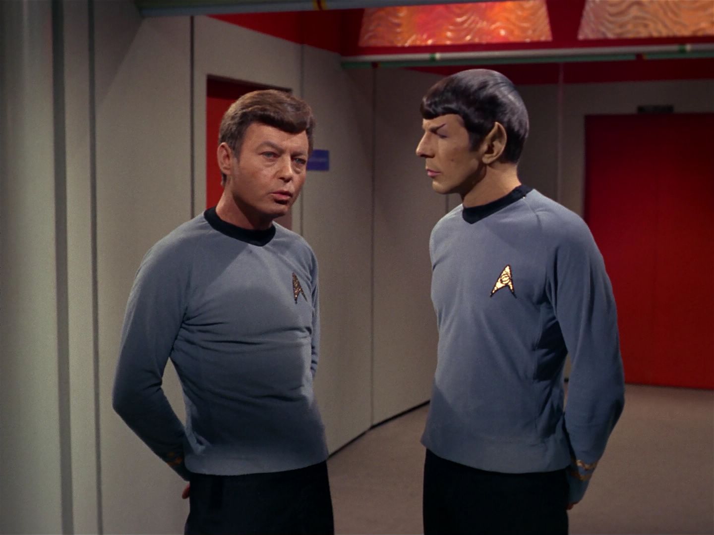 ariane179254_StarTrek_2x08_IMudd_0040.jpg