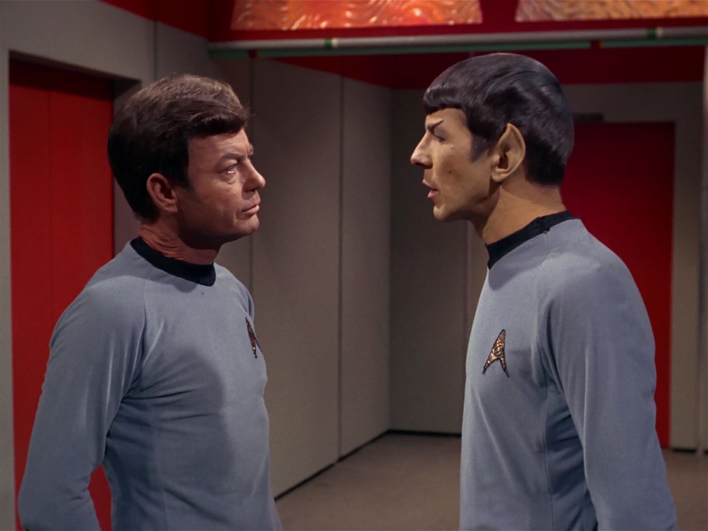 ariane179254_StarTrek_2x08_IMudd_0065.jpg