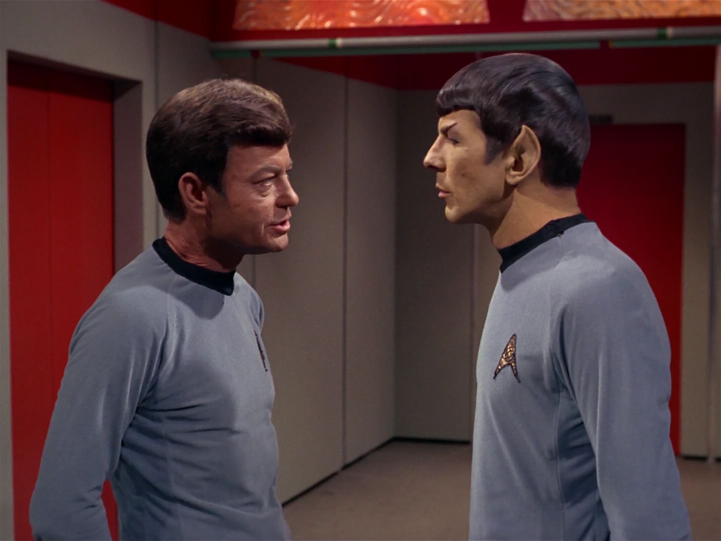 ariane179254_StarTrek_2x08_IMudd_0075.jpg