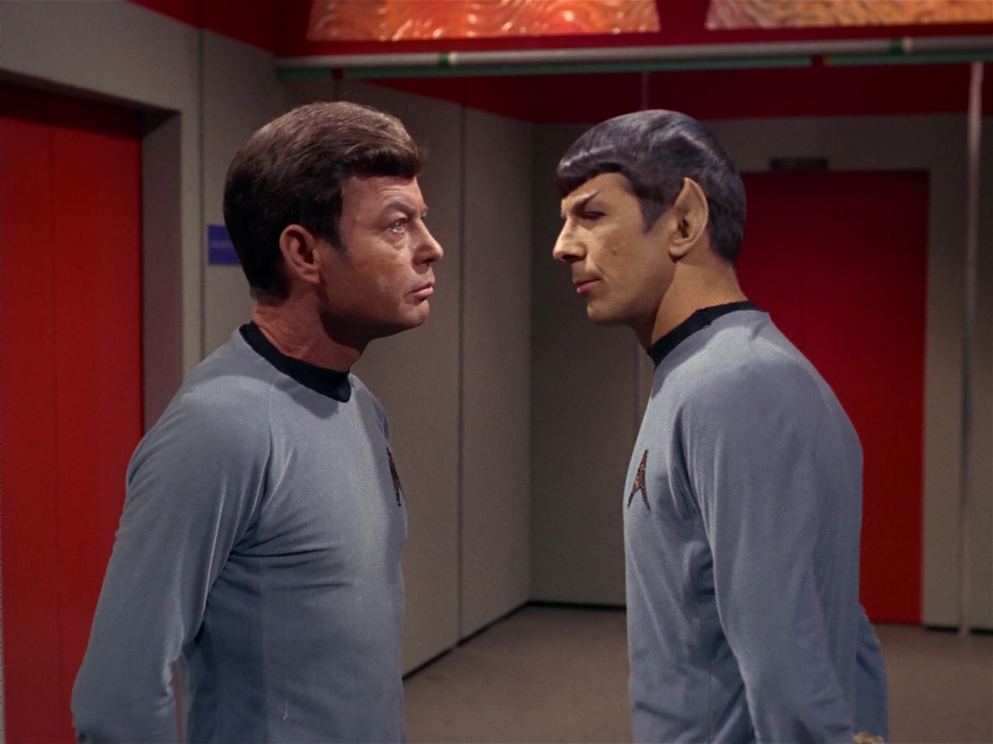 ariane179254_StarTrek_2x08_IMudd_0084.jpg