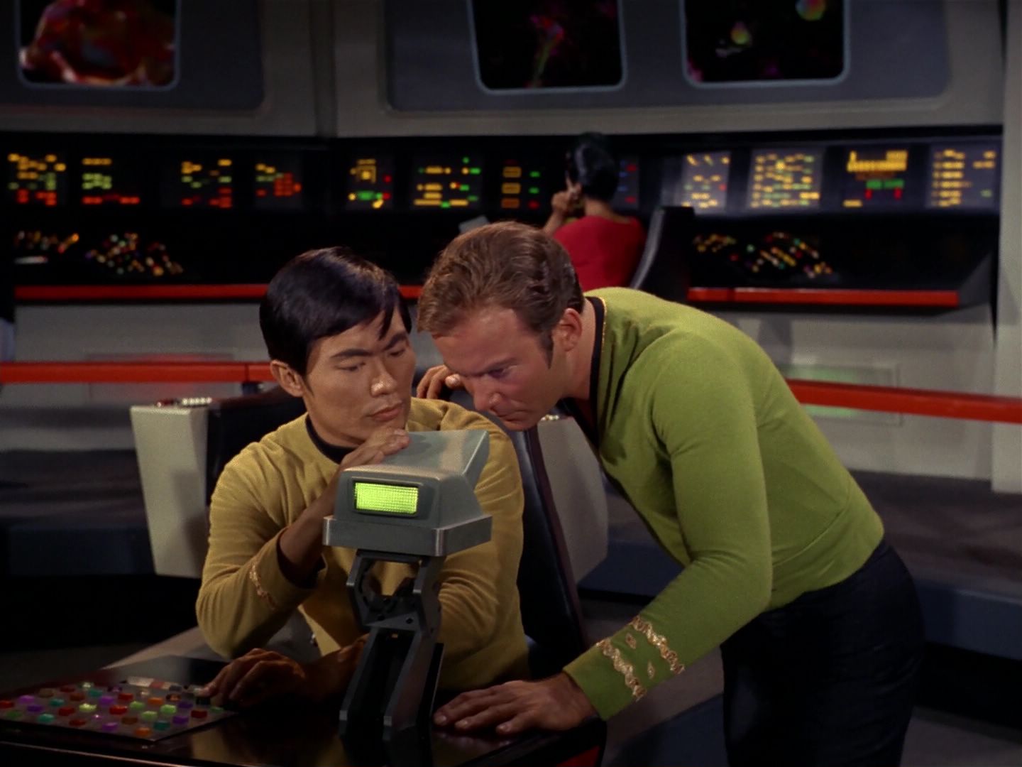 ariane179254_StarTrek_2x08_IMudd_0121.jpg