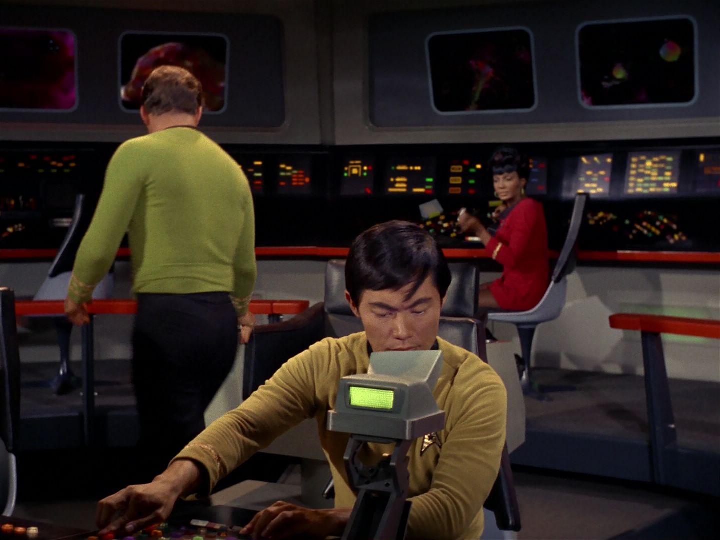 ariane179254_StarTrek_2x08_IMudd_0128.jpg