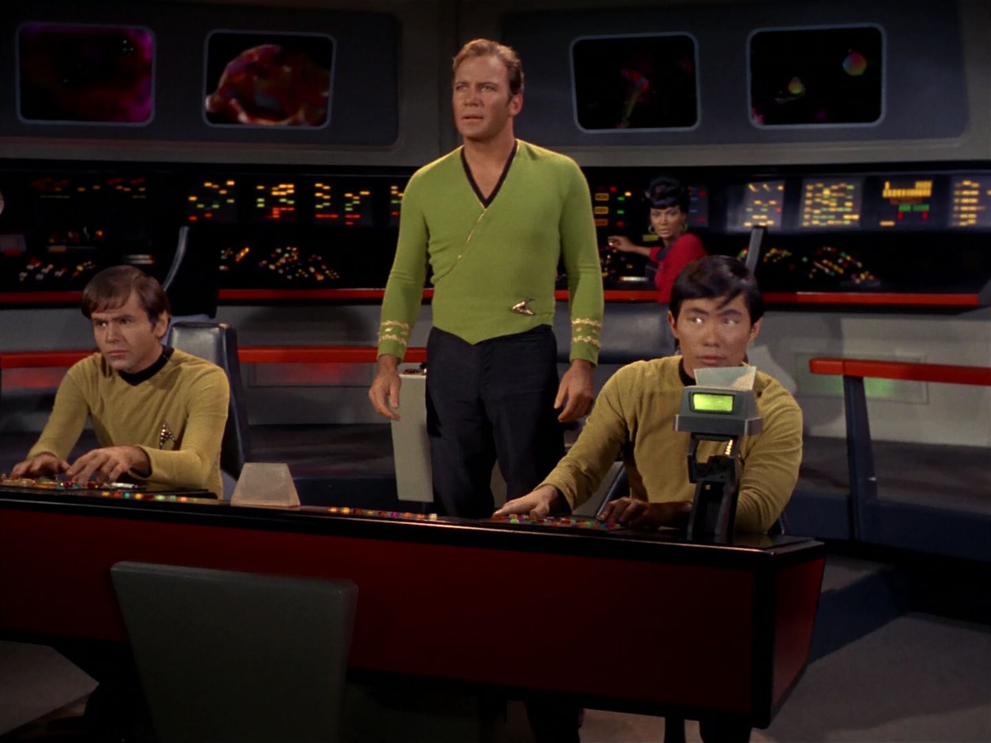 ariane179254_StarTrek_2x08_IMudd_0163.jpg