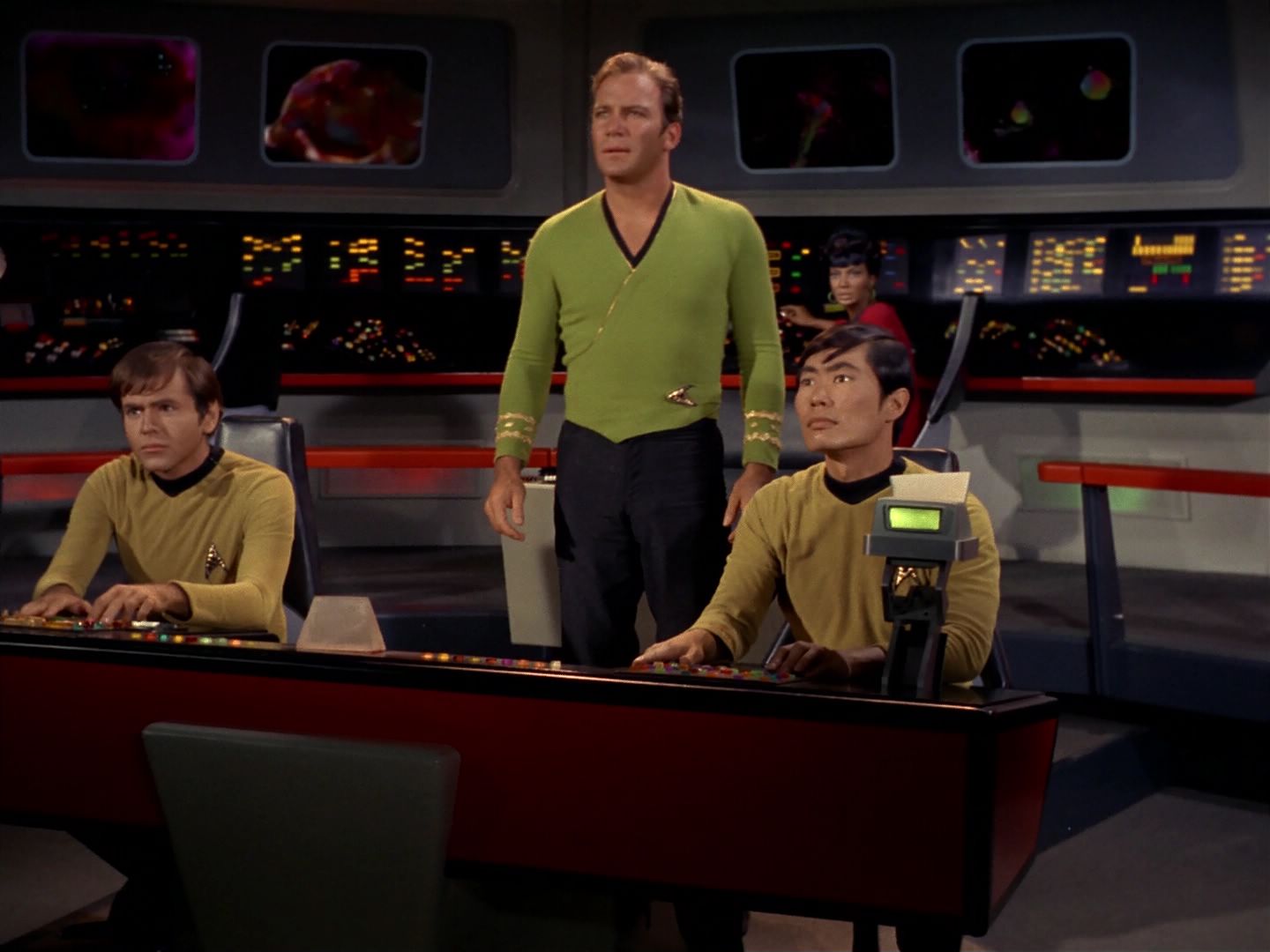 ariane179254_StarTrek_2x08_IMudd_0164.jpg