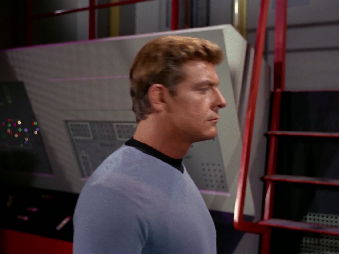 ariane179254_StarTrek_2x08_IMudd_0256.jpg
