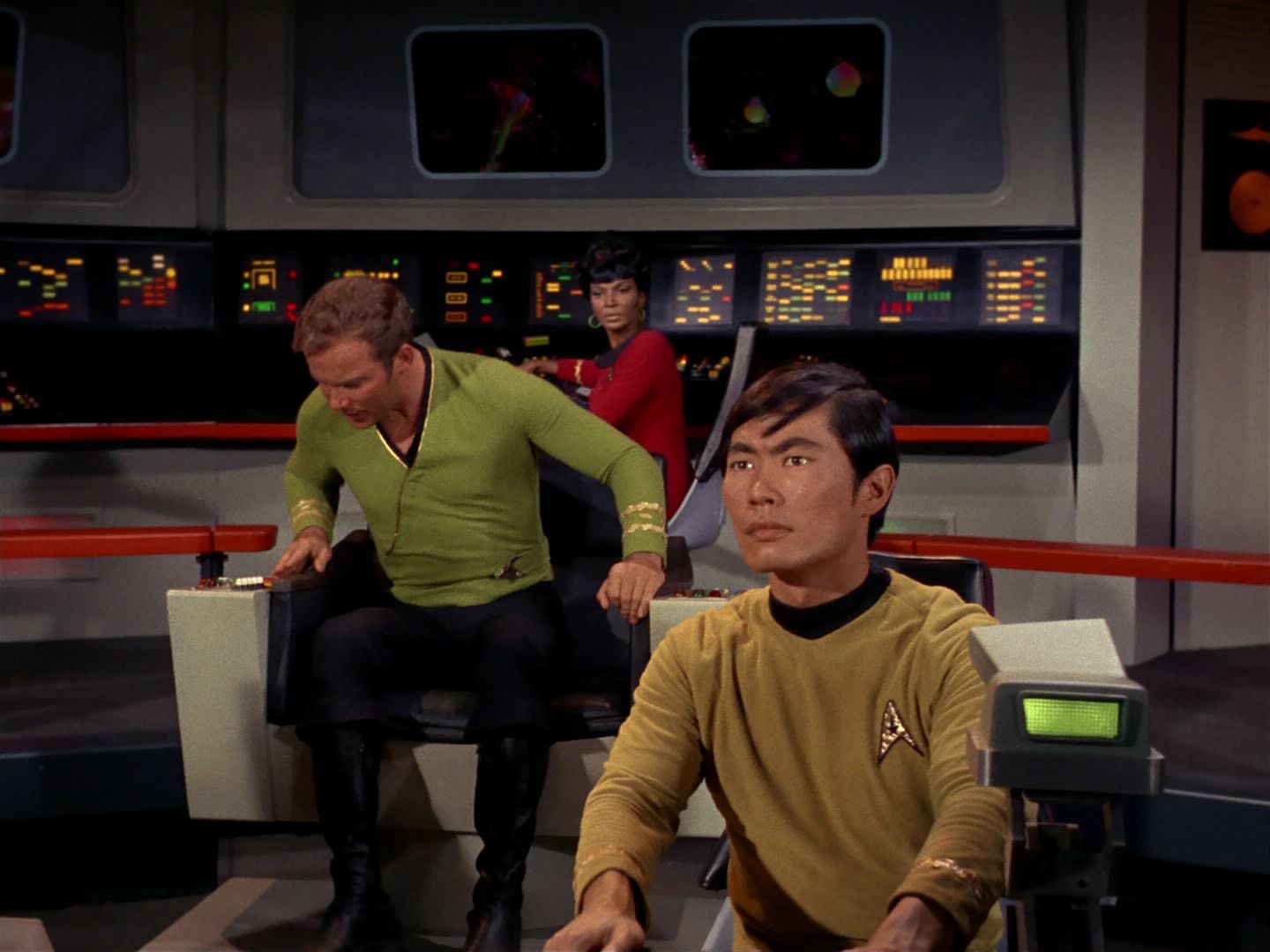 ariane179254_StarTrek_2x08_IMudd_0275.jpg