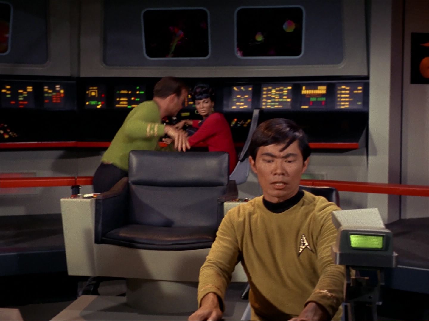 ariane179254_StarTrek_2x08_IMudd_0280.jpg