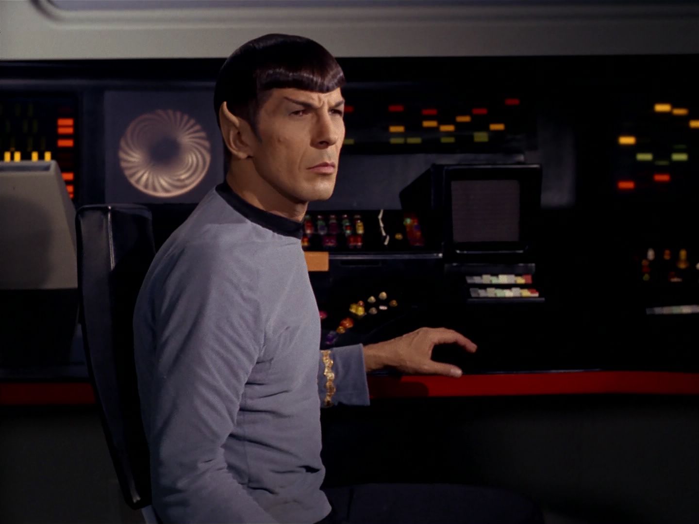 ariane179254_StarTrek_2x08_IMudd_0297.jpg