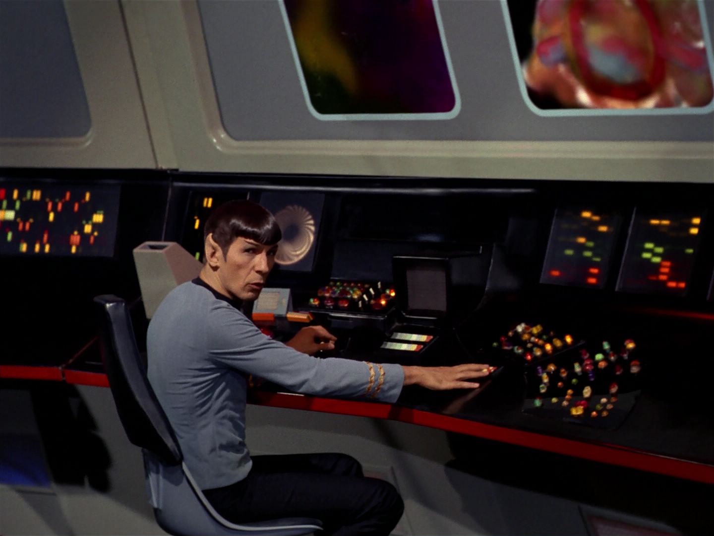 ariane179254_StarTrek_2x08_IMudd_0334.jpg