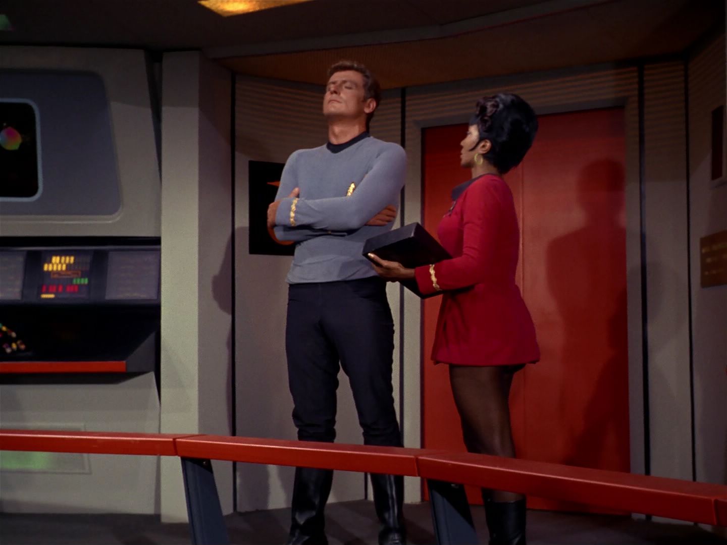 ariane179254_StarTrek_2x08_IMudd_0547.jpg
