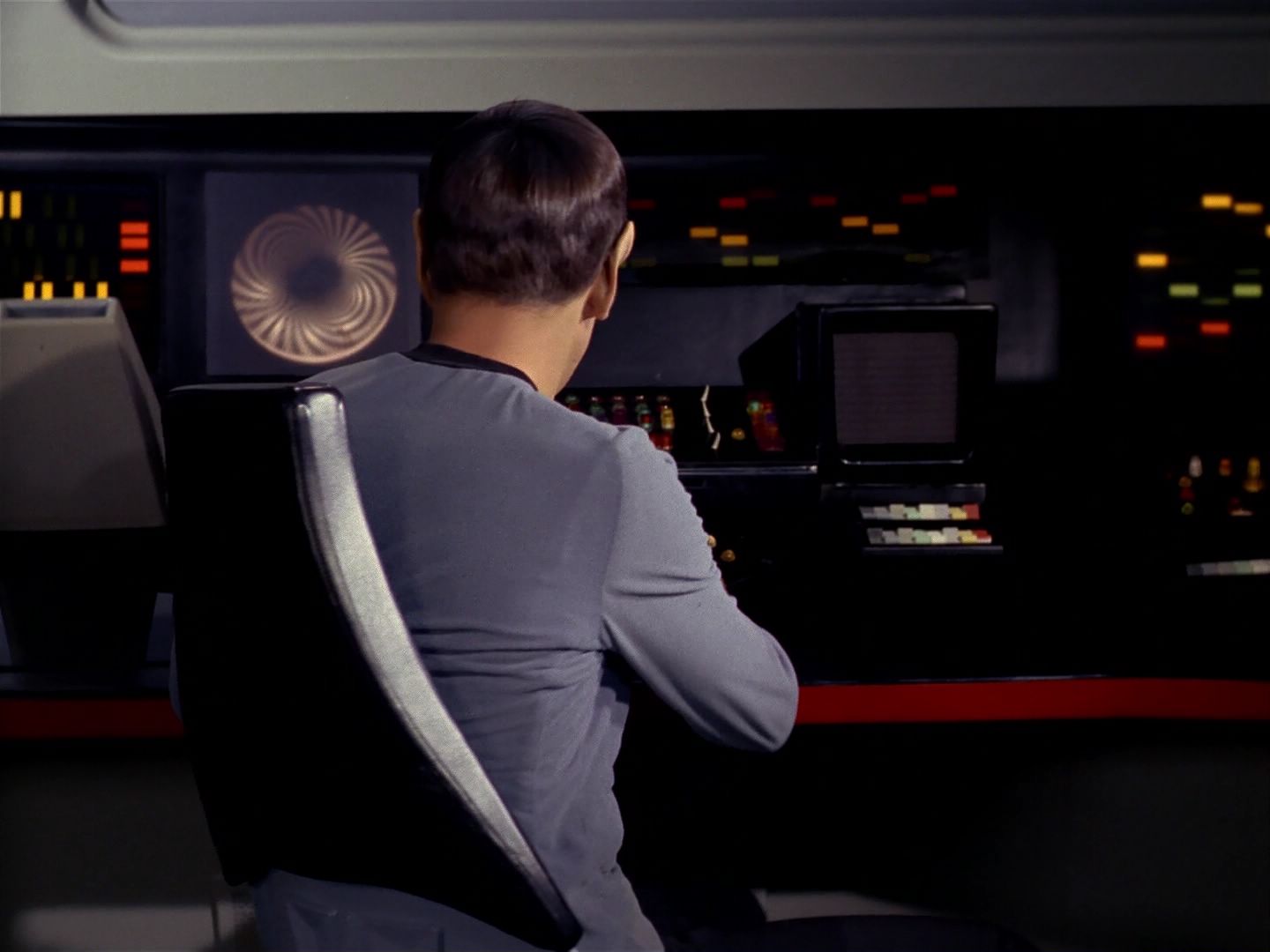 ariane179254_StarTrek_2x08_IMudd_0559.jpg
