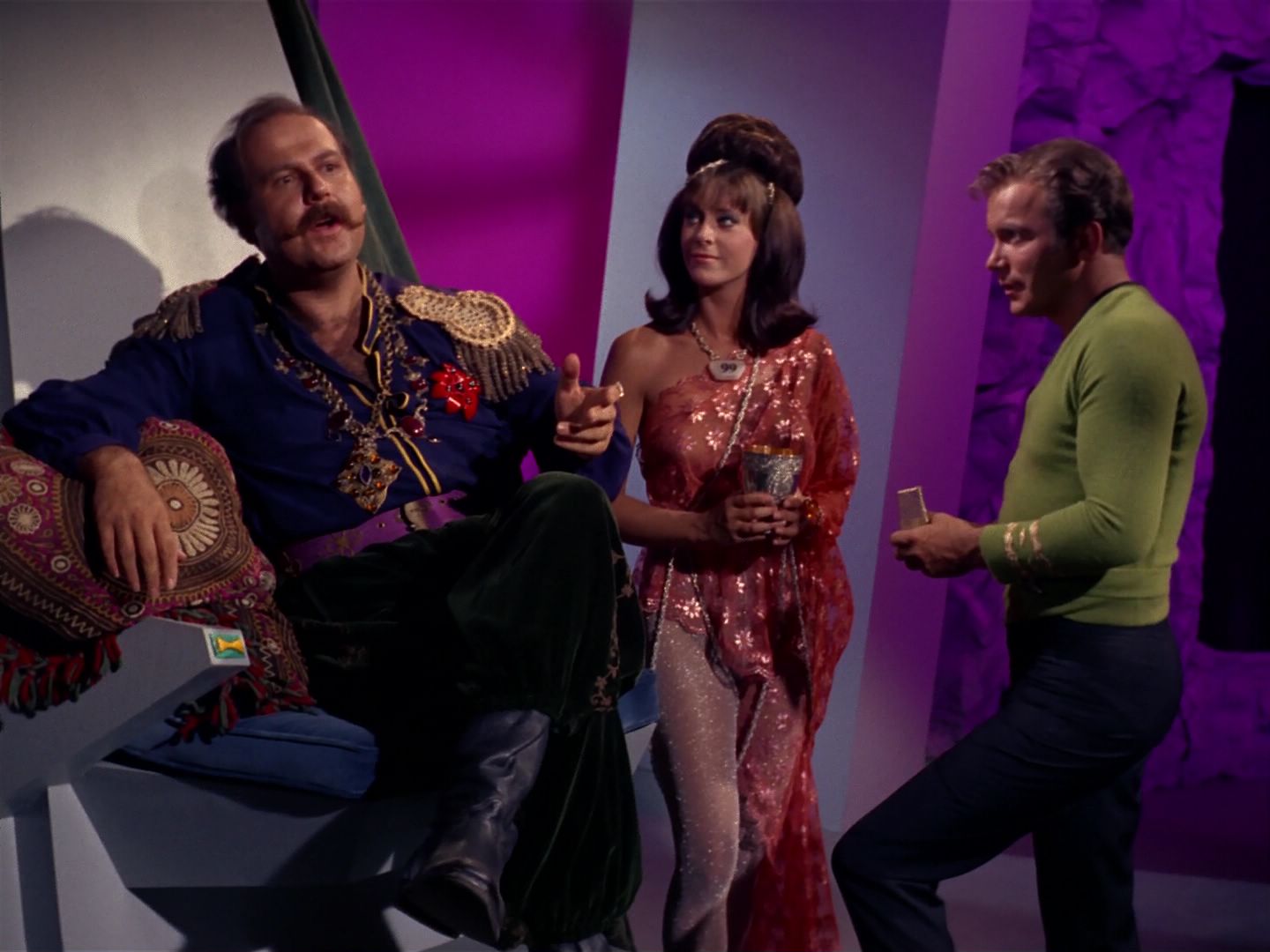 ariane179254_StarTrek_2x08_IMudd_0731.jpg