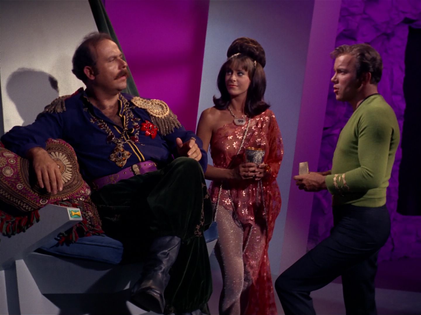 ariane179254_StarTrek_2x08_IMudd_0732.jpg
