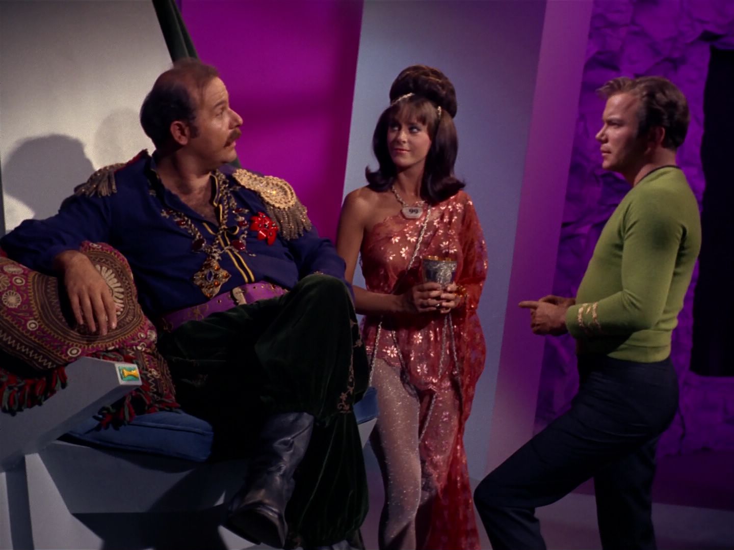 ariane179254_StarTrek_2x08_IMudd_0733.jpg