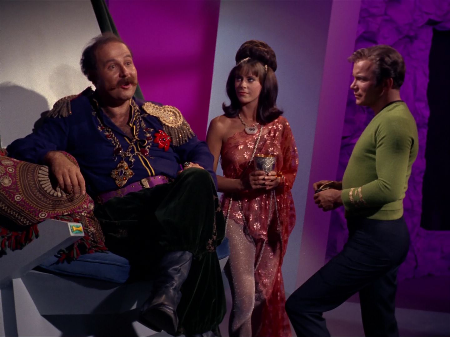 ariane179254_StarTrek_2x08_IMudd_0746.jpg