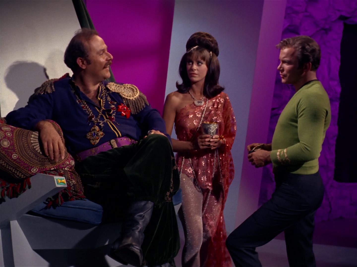 ariane179254_StarTrek_2x08_IMudd_0749.jpg