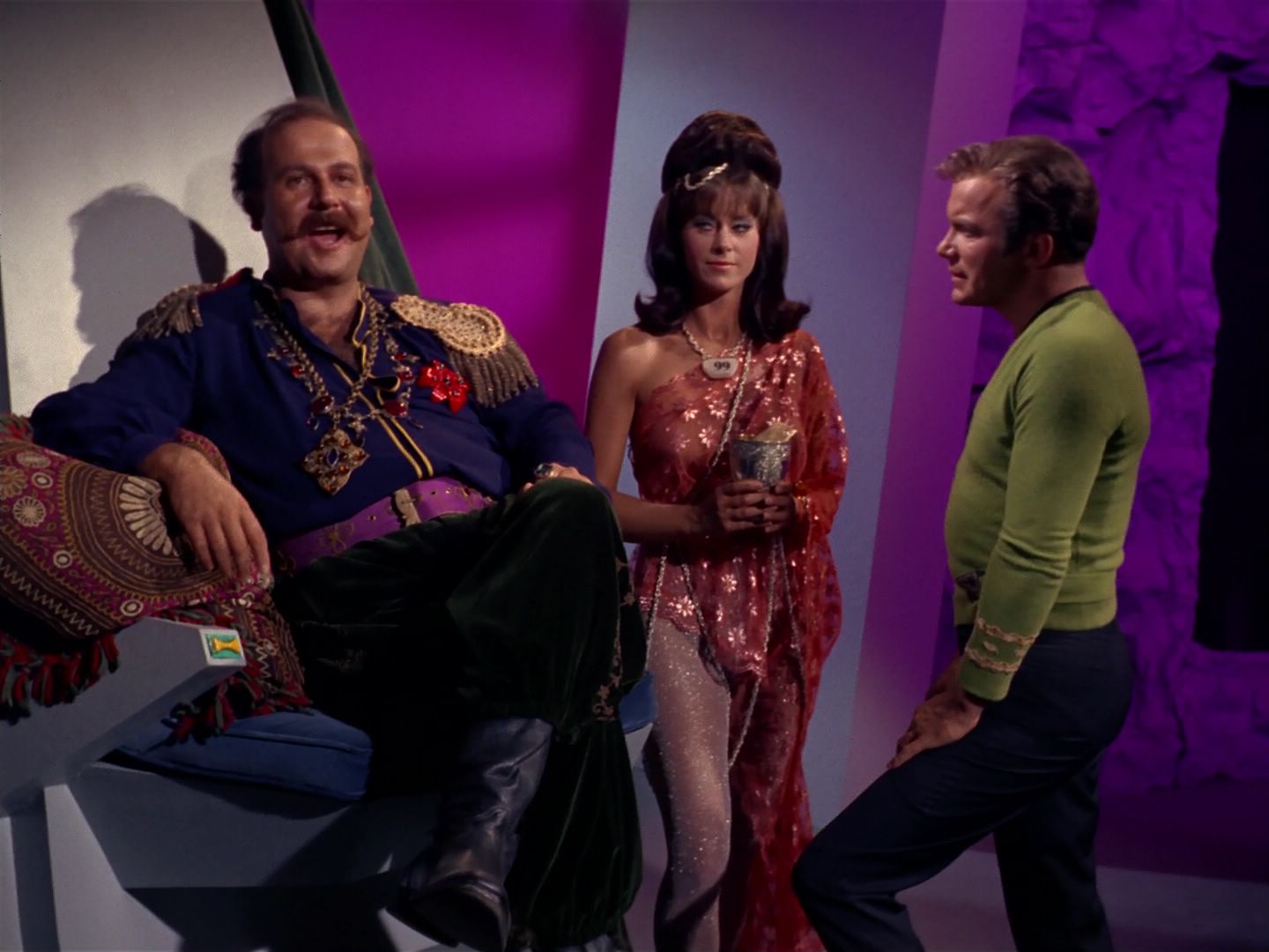 ariane179254_StarTrek_2x08_IMudd_0757.jpg