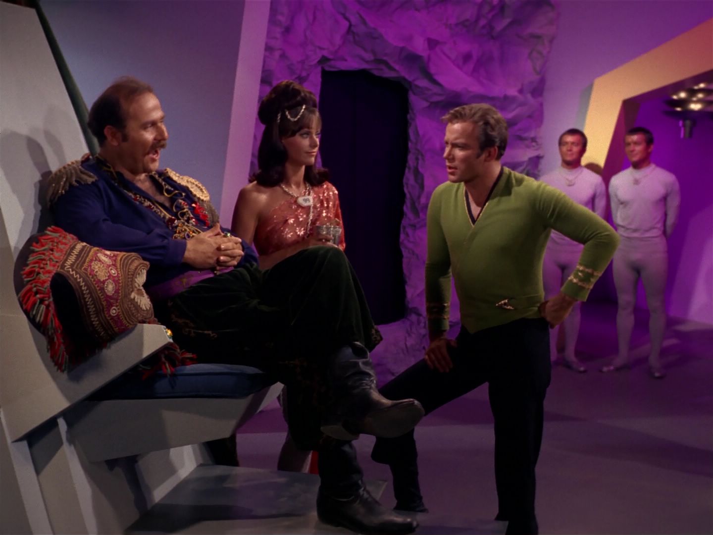 ariane179254_StarTrek_2x08_IMudd_0913.jpg