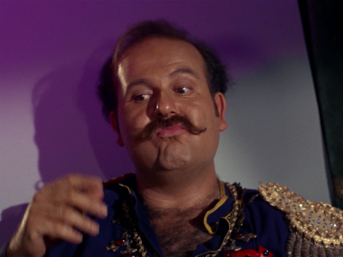 ariane179254_StarTrek_2x08_IMudd_0917.jpg
