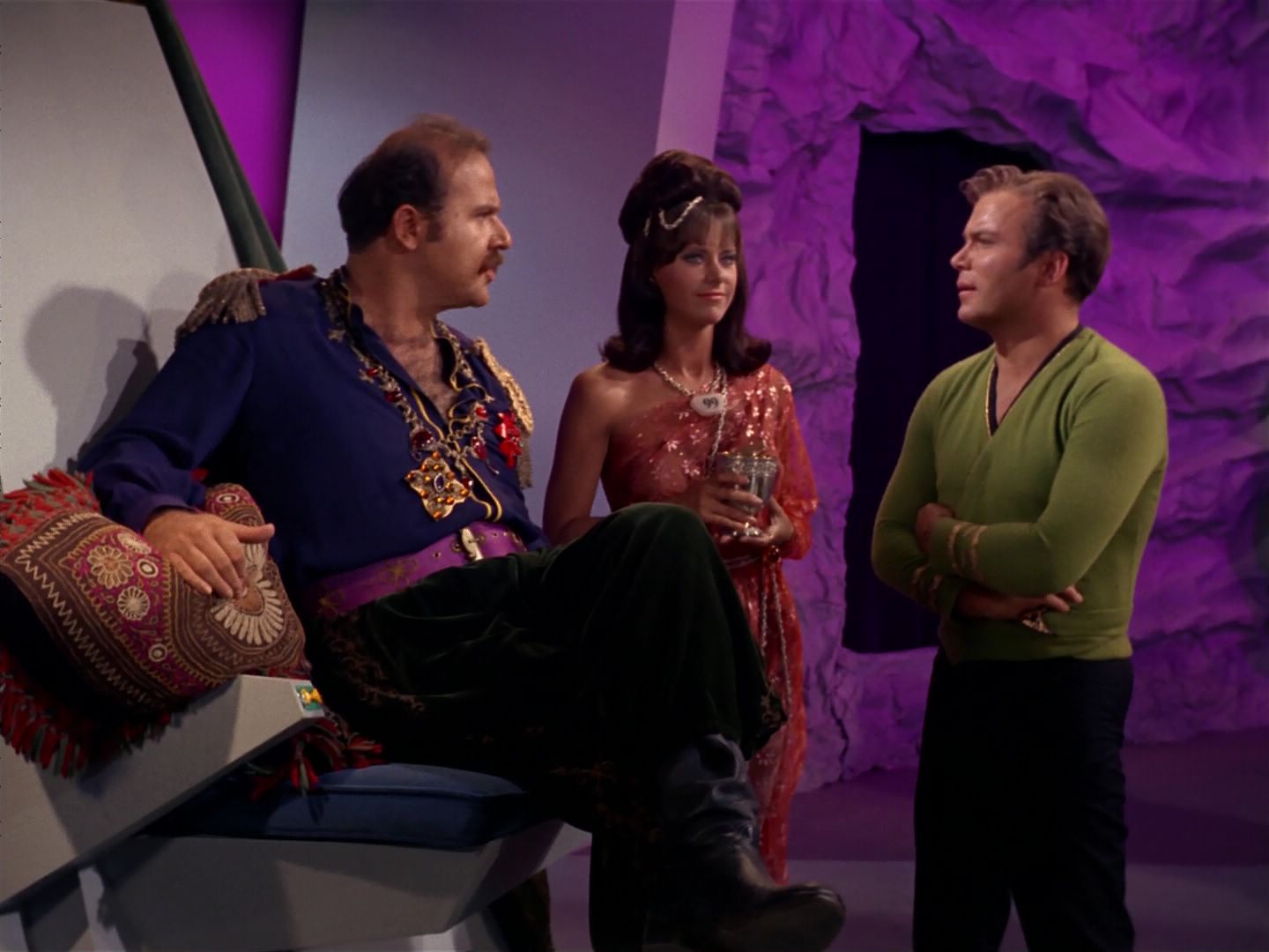 ariane179254_StarTrek_2x08_IMudd_0938.jpg