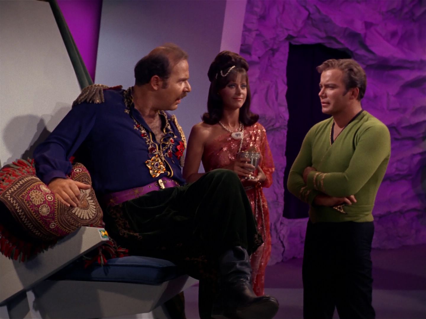 ariane179254_StarTrek_2x08_IMudd_0939.jpg