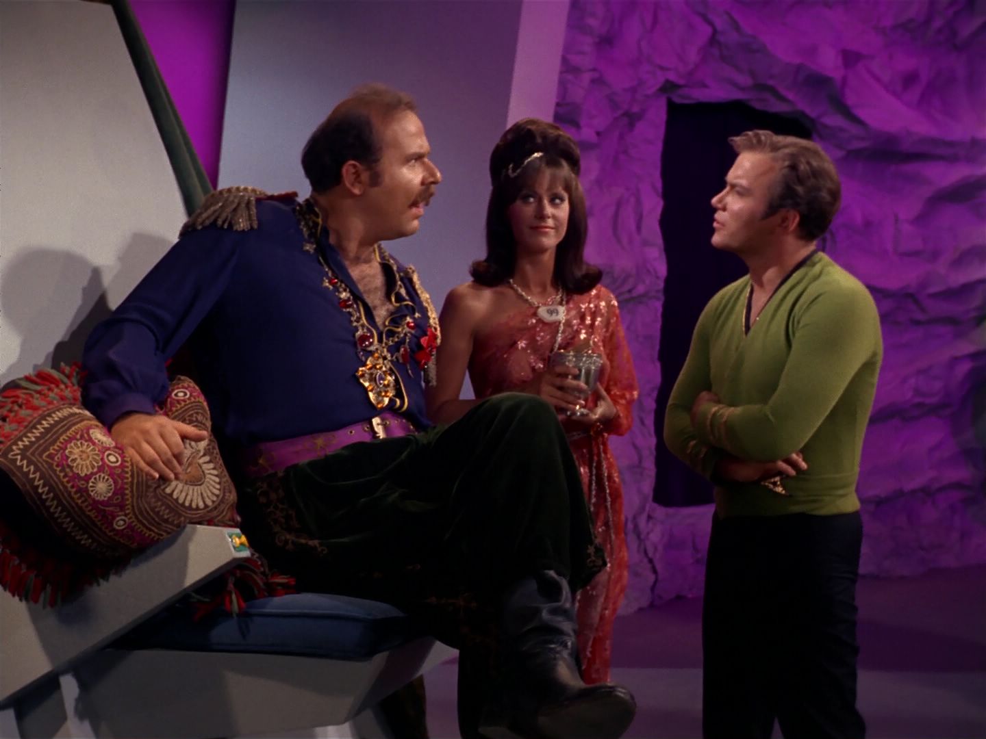ariane179254_StarTrek_2x08_IMudd_0940.jpg