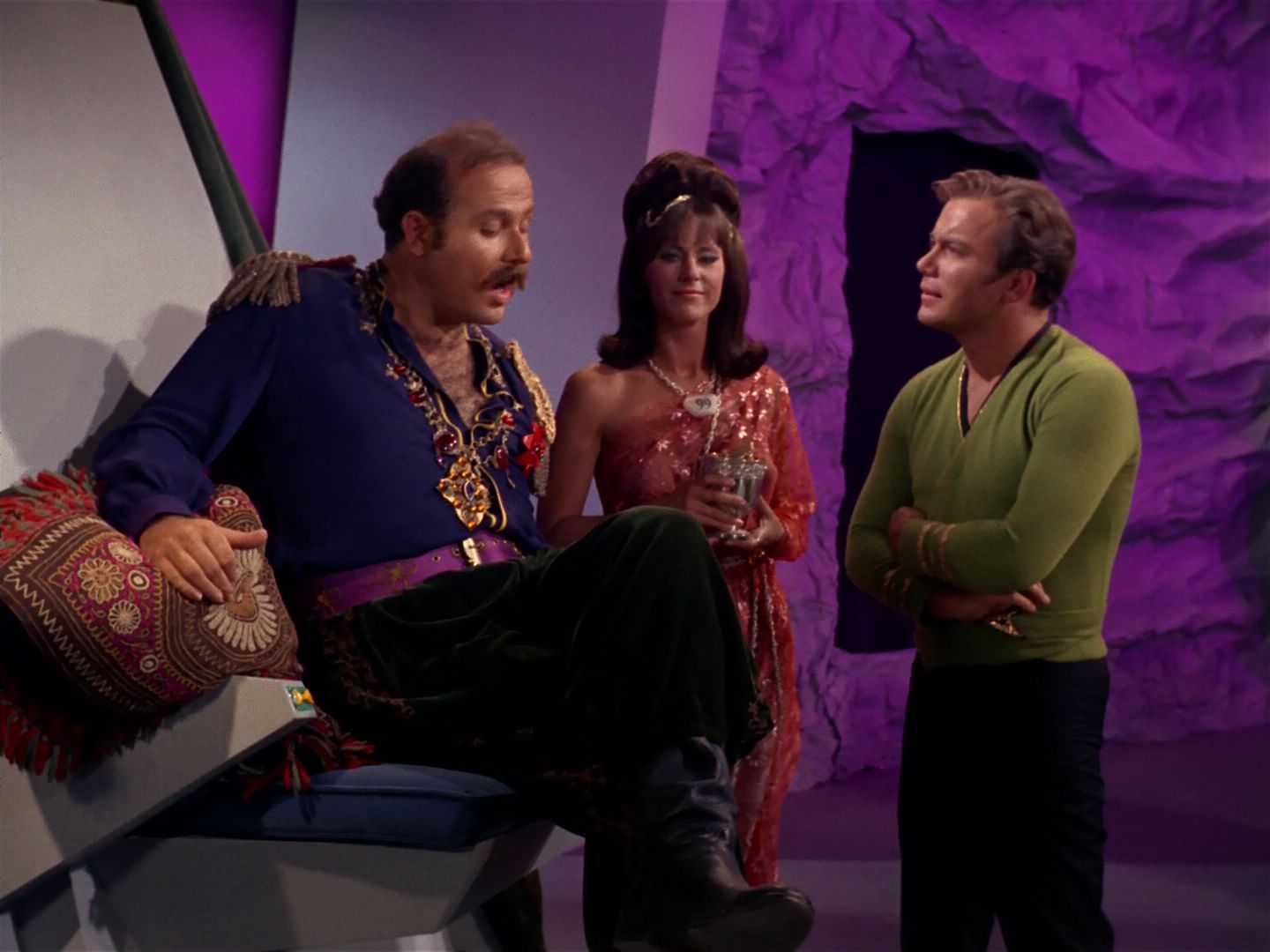 ariane179254_StarTrek_2x08_IMudd_0943.jpg