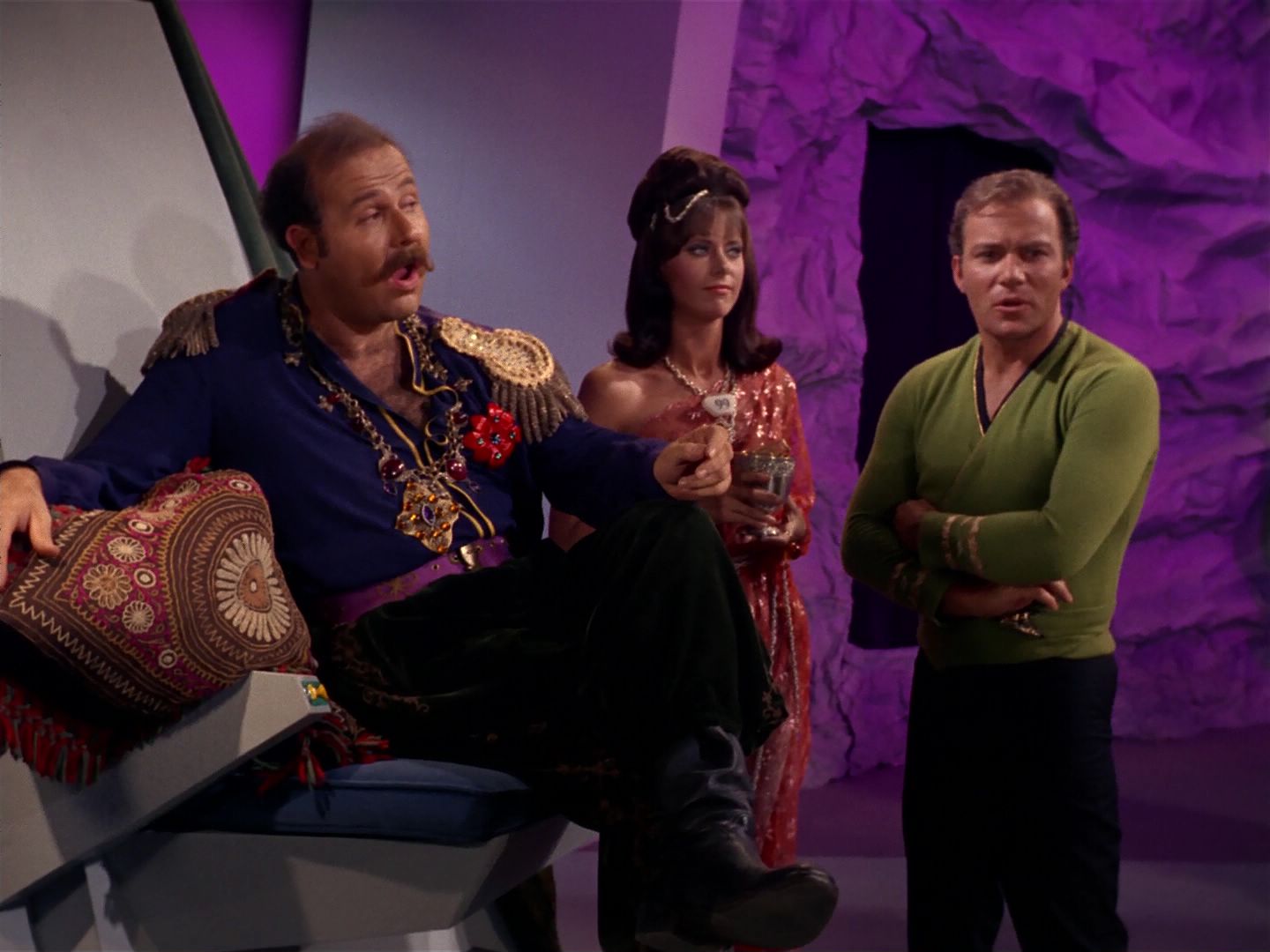 ariane179254_StarTrek_2x08_IMudd_0989.jpg