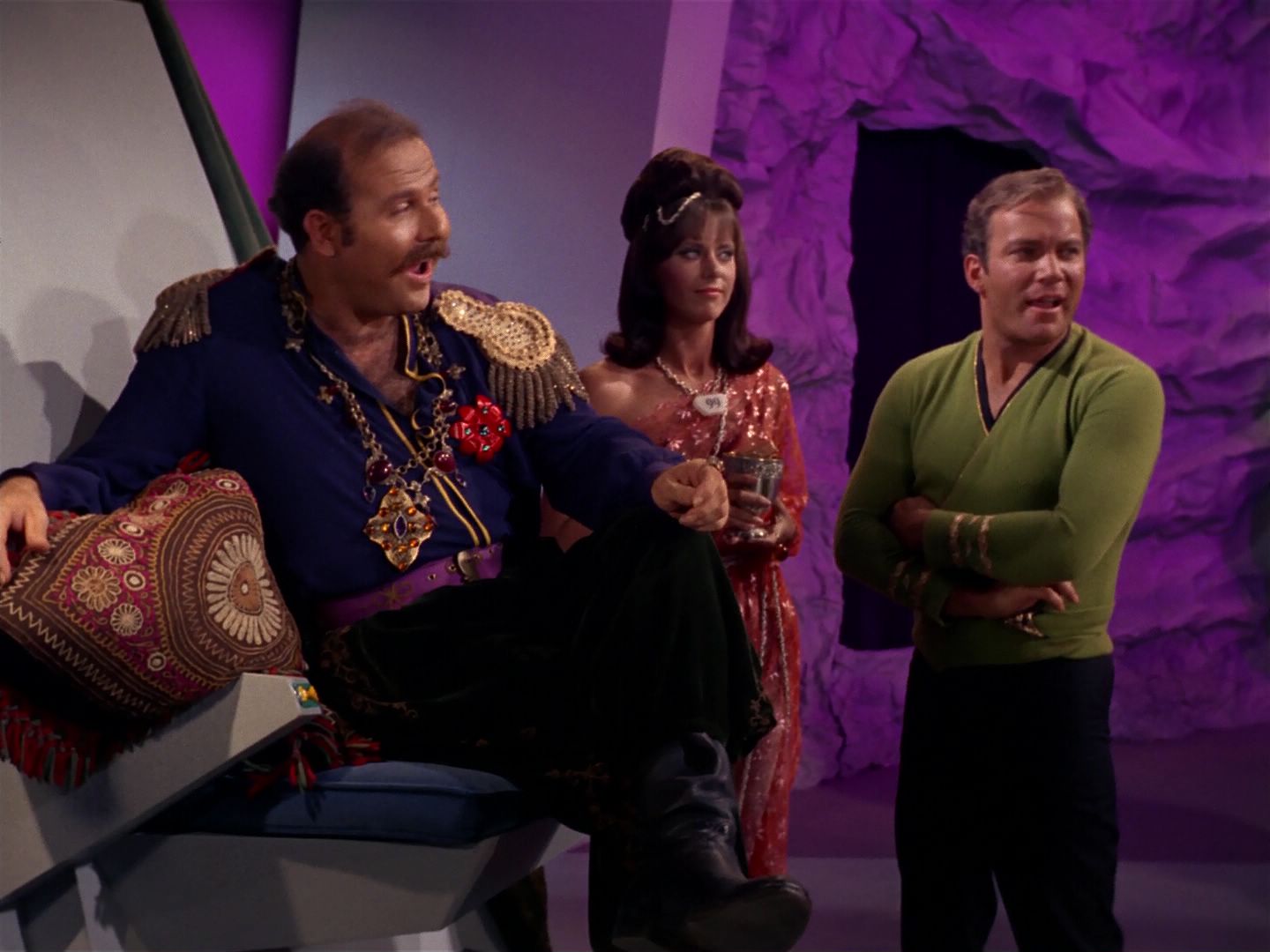 ariane179254_StarTrek_2x08_IMudd_0993.jpg