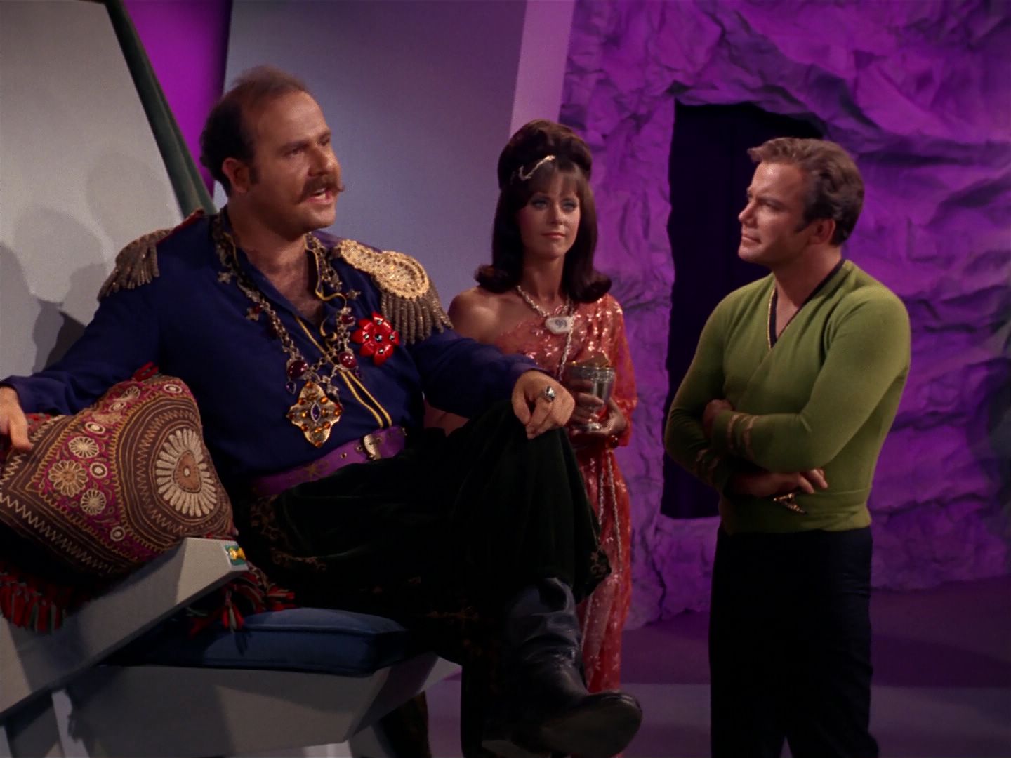 ariane179254_StarTrek_2x08_IMudd_0997.jpg