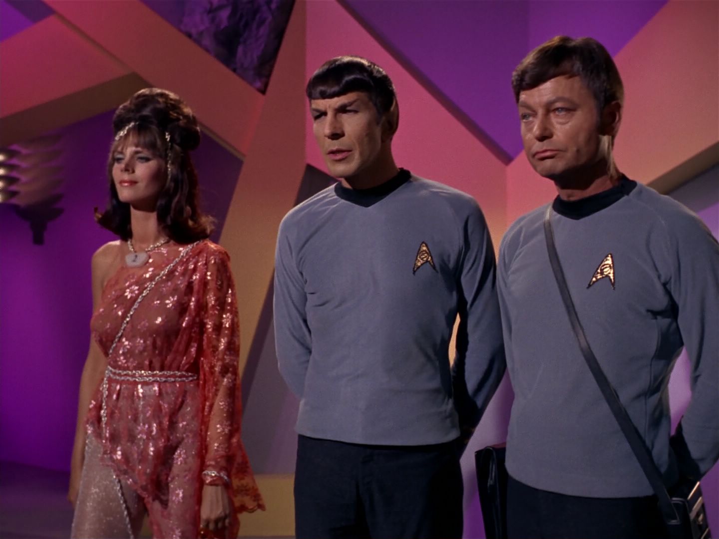 ariane179254_StarTrek_2x08_IMudd_1017.jpg
