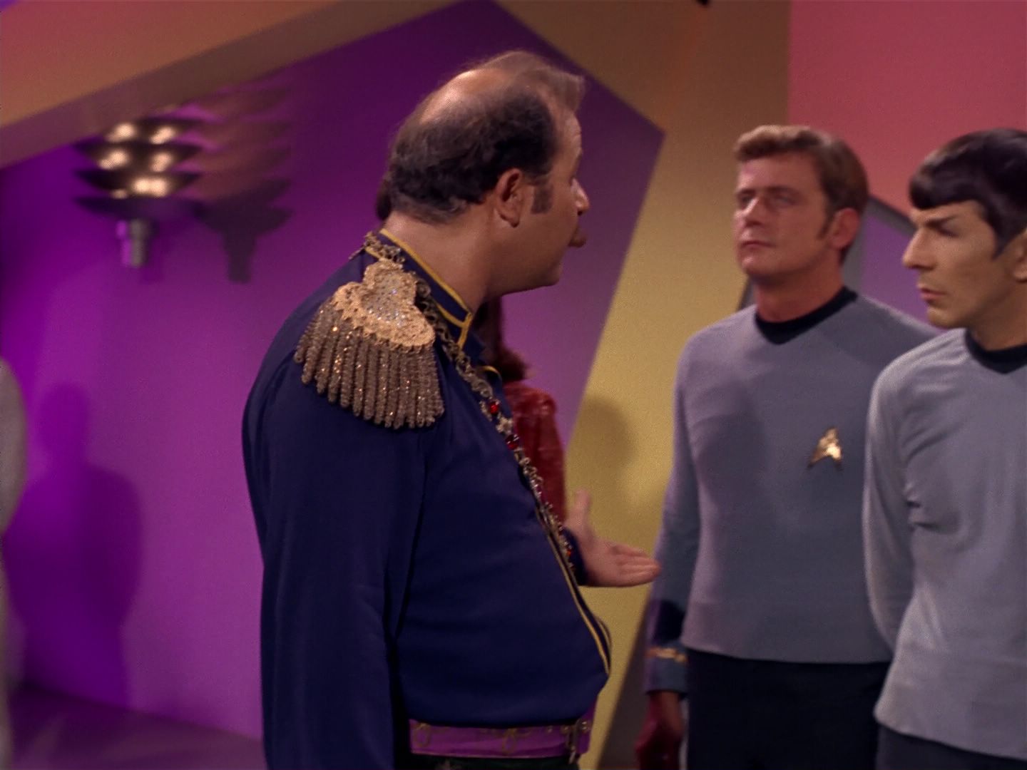 ariane179254_StarTrek_2x08_IMudd_1083.jpg