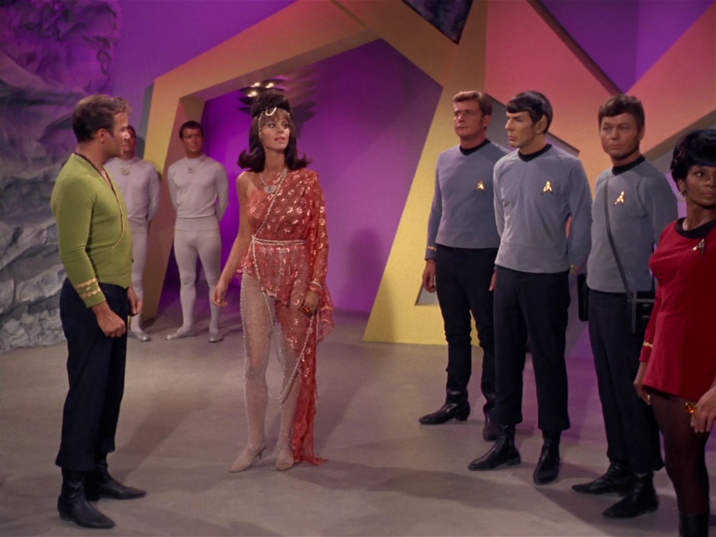 ariane179254_StarTrek_2x08_IMudd_1123.jpg