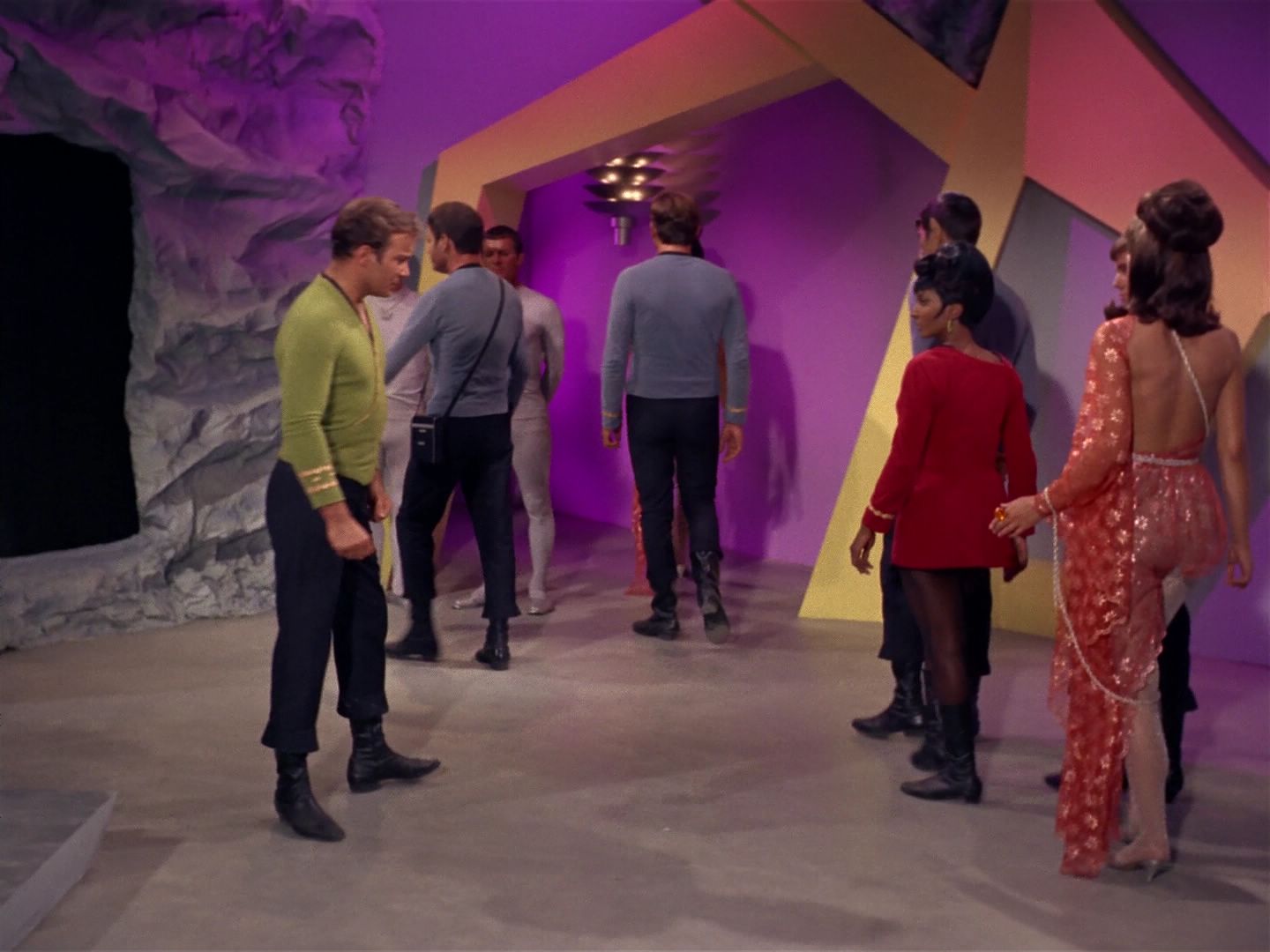 ariane179254_StarTrek_2x08_IMudd_1129.jpg