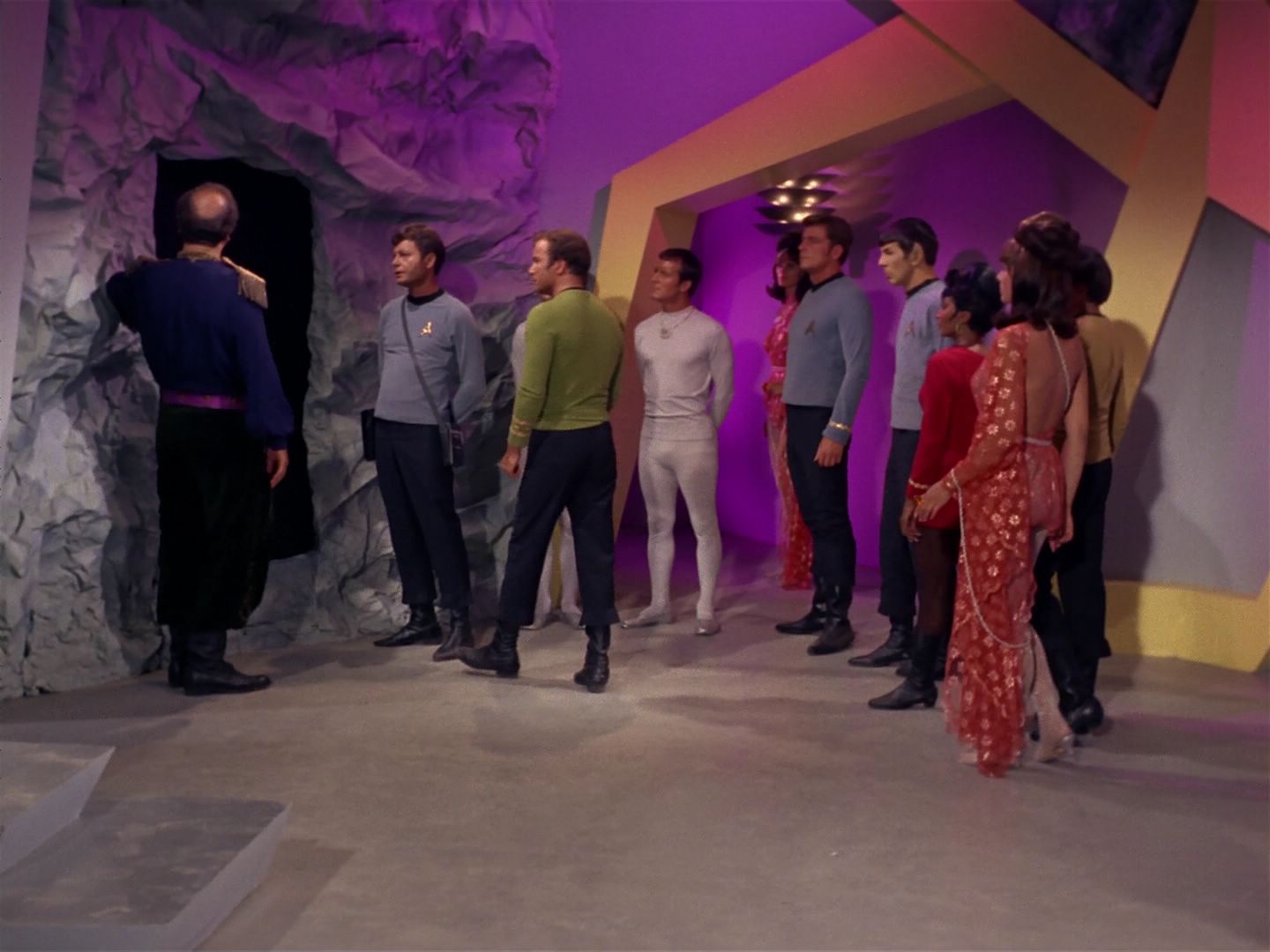 ariane179254_StarTrek_2x08_IMudd_1133.jpg